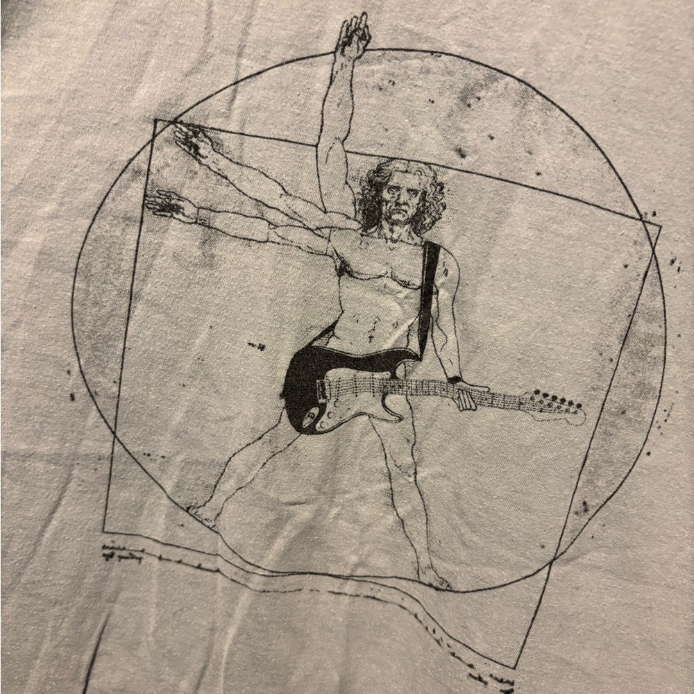 Vintage Graphic Men's T-Shirt in Gray with Guitarist. Size Large. - Picture 2 of 3